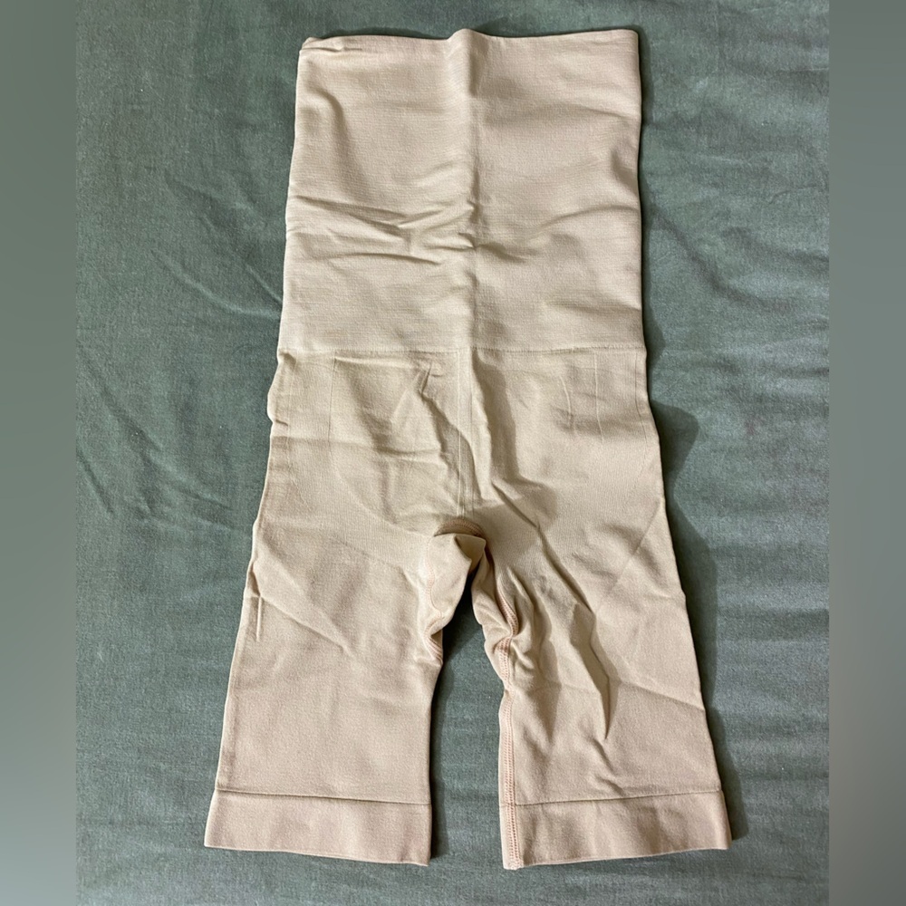 Heavenly secrets shapewear nude easily accessible Sz M X-